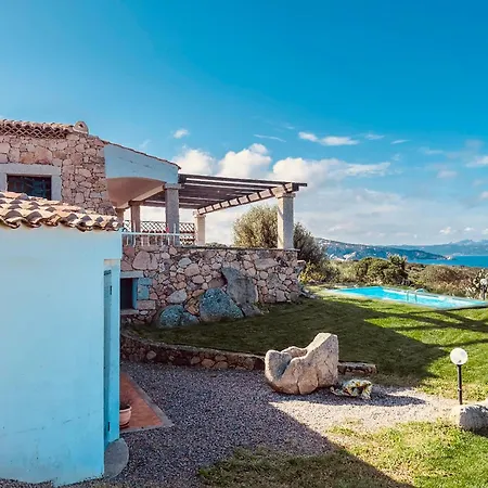 Vistamare Con Piscina Villa